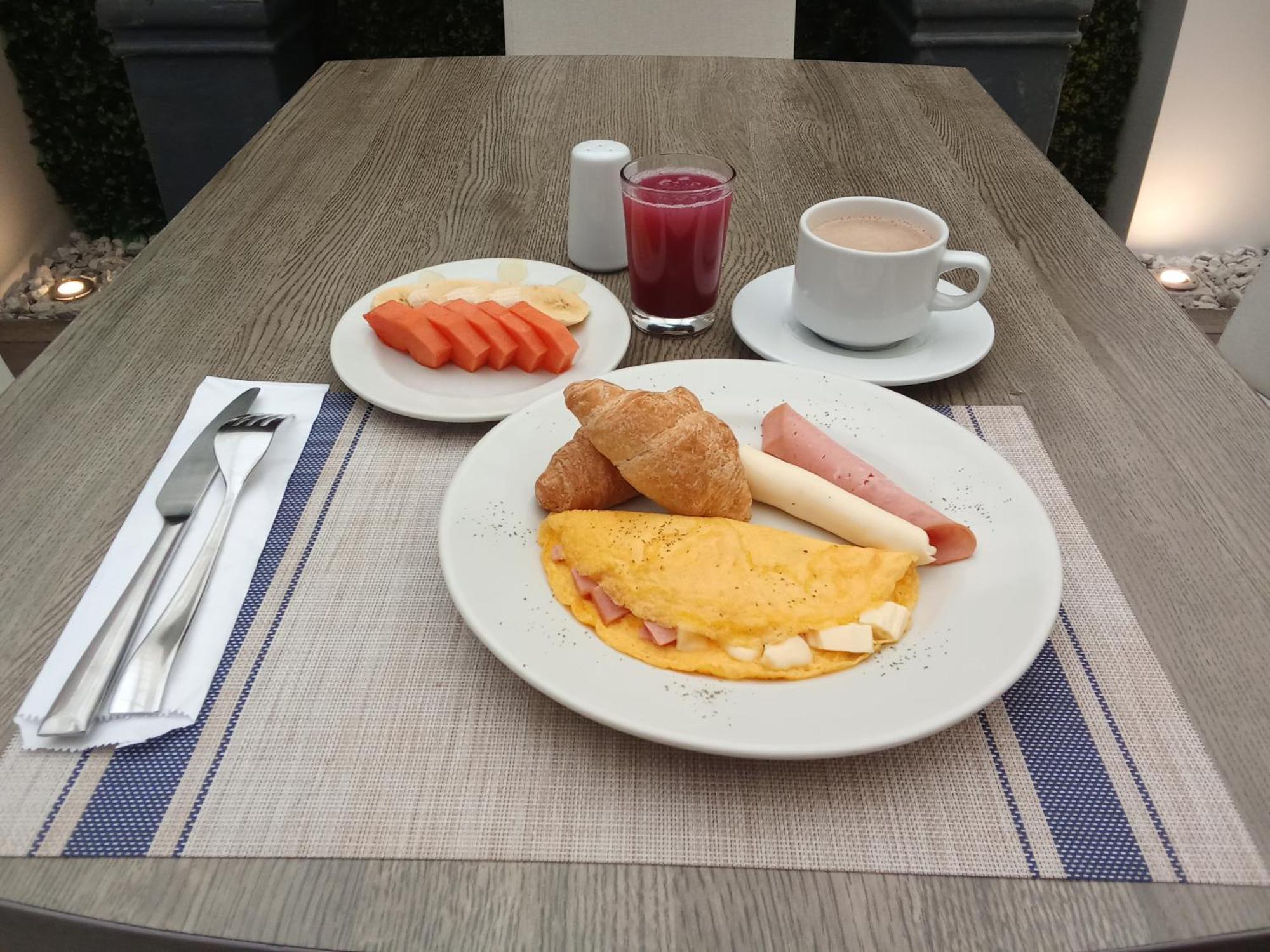 Hotel Castellana 100 Bogotá Zewnętrze zdjęcie